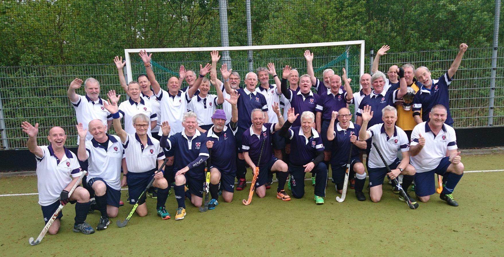 Scotttish Thistles Blues and Whites (reversed) in Tilburg 2019